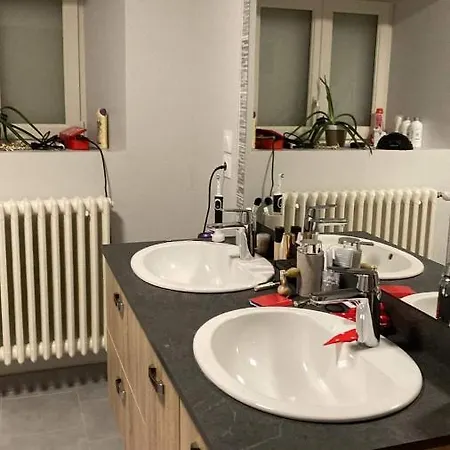 Du Capitaine Bed & Breakfast Maranville